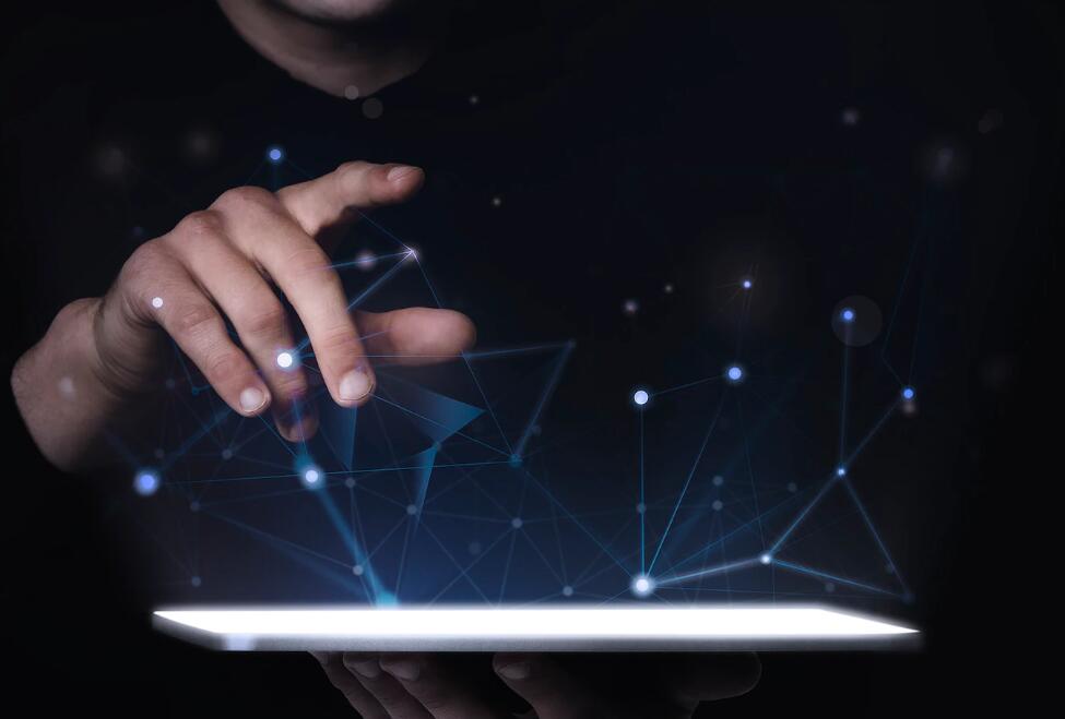 为什么下雨就会出来好多蜗牛和蚯蚓 蜗牛吃蚯蚓